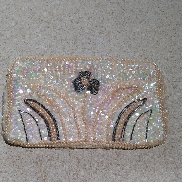 Charlet Handbags - Vintage 1960s beaded coin purse clutch